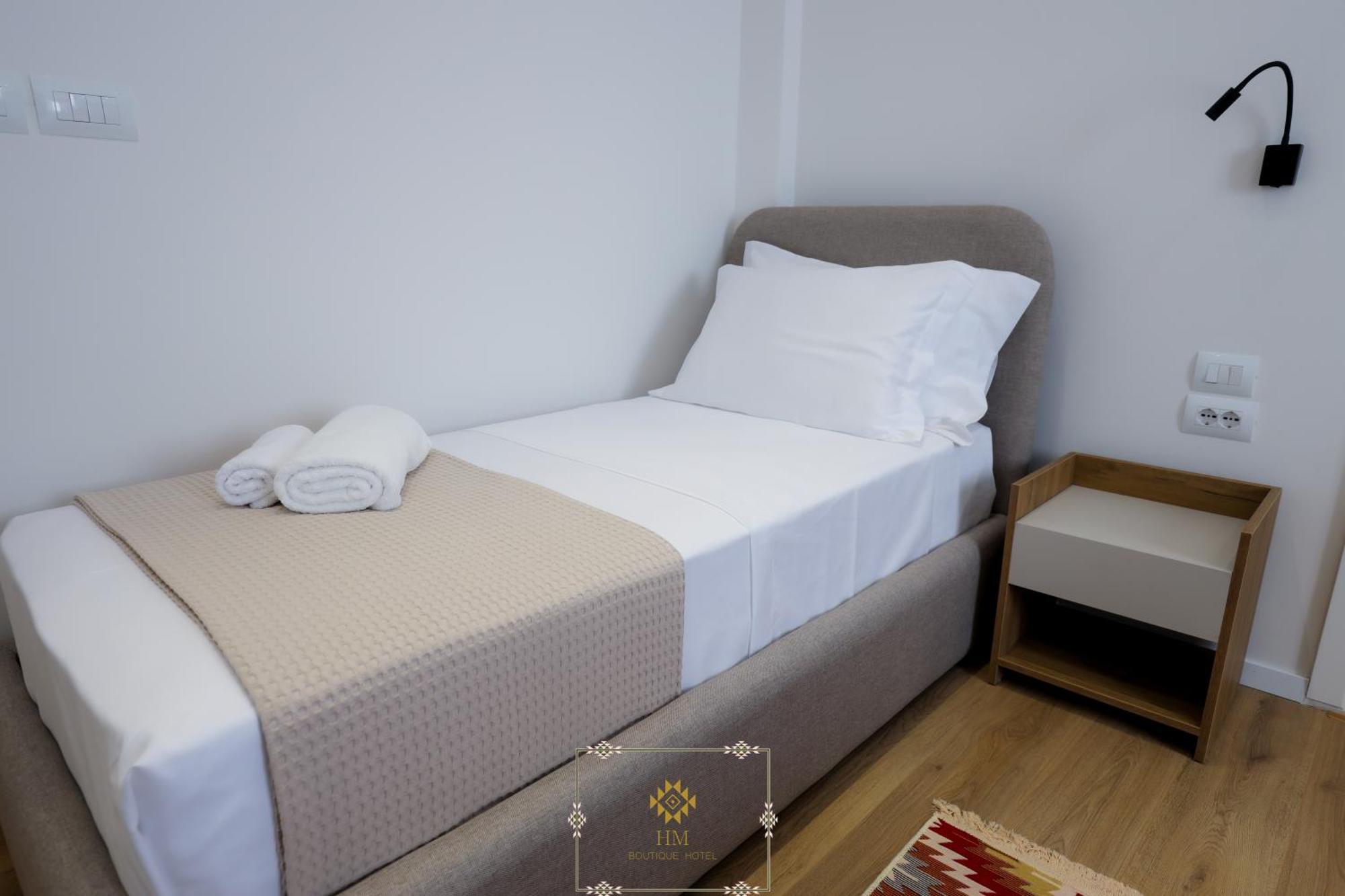 Hm Boutique Hotel Krujë Екстериор снимка