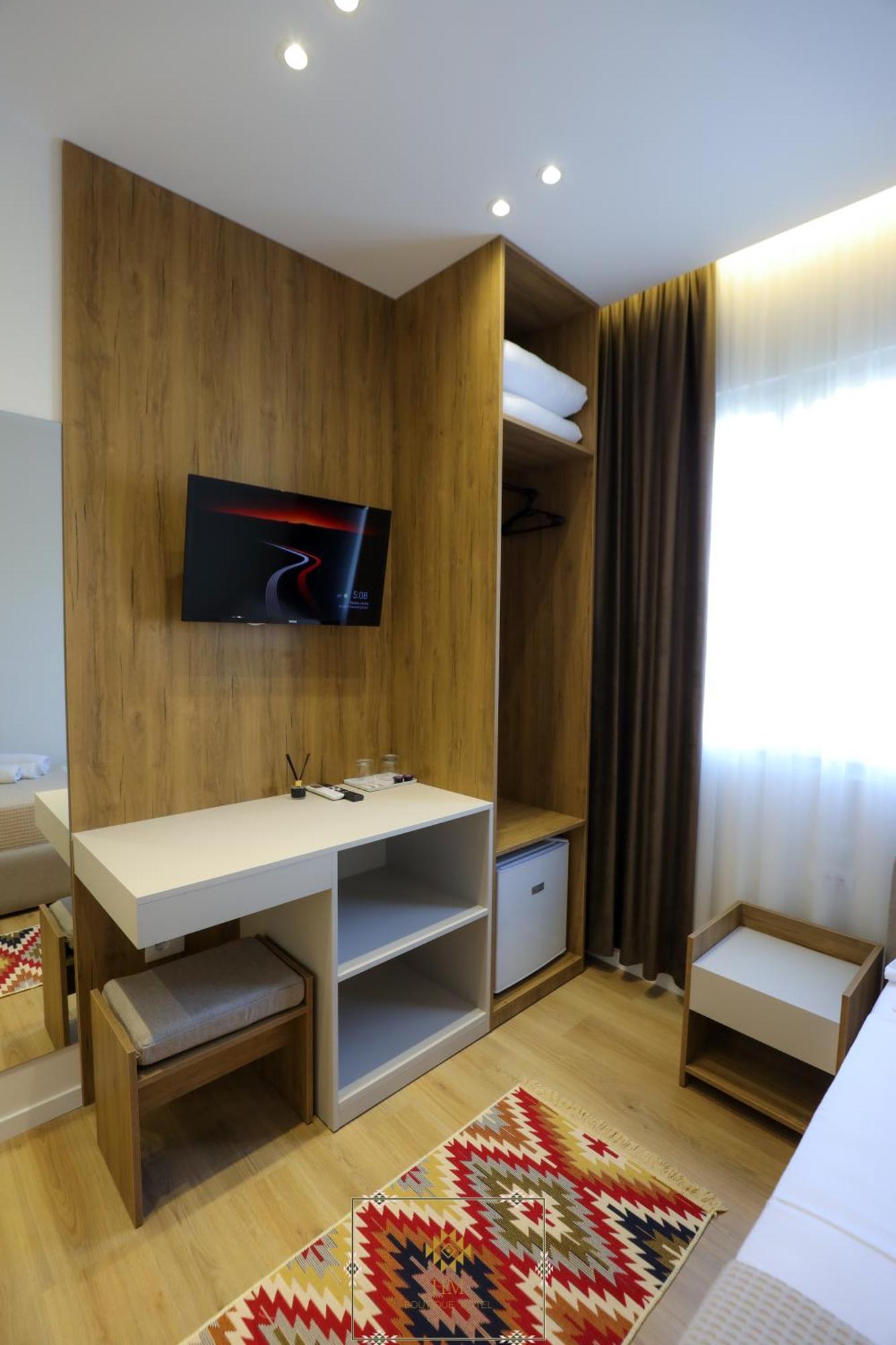 Hm Boutique Hotel Krujë Екстериор снимка