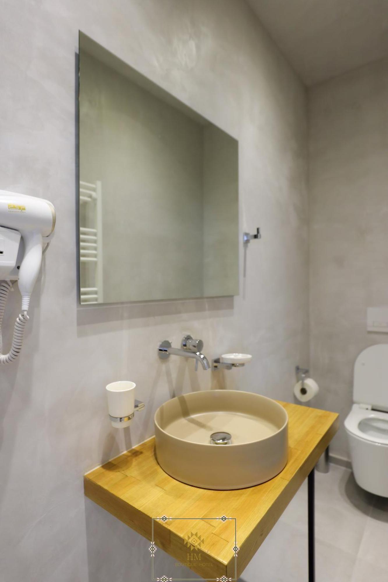 Hm Boutique Hotel Krujë Екстериор снимка
