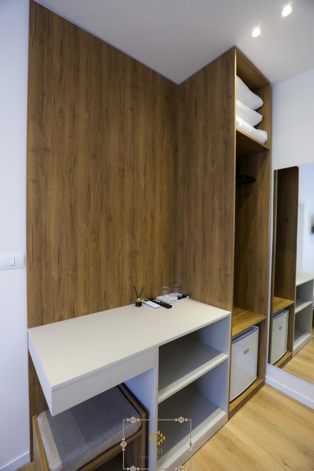 Hm Boutique Hotel Krujë Екстериор снимка